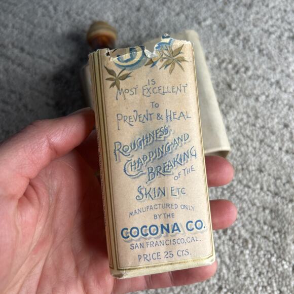 COLORFUL pre - 1886 COCONA BALM bottle SAN FRANCISCO all original LABEL CONTENTS - Picture 2 of 10